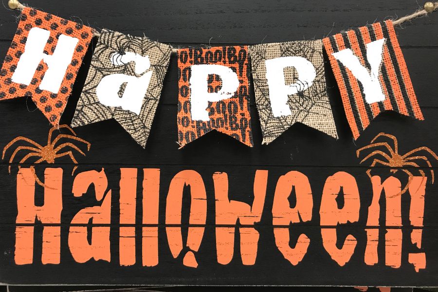 Halloween pop up stores