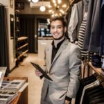 how to manage a clothing store